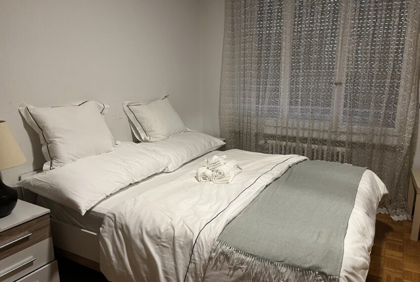 bedroom_img1